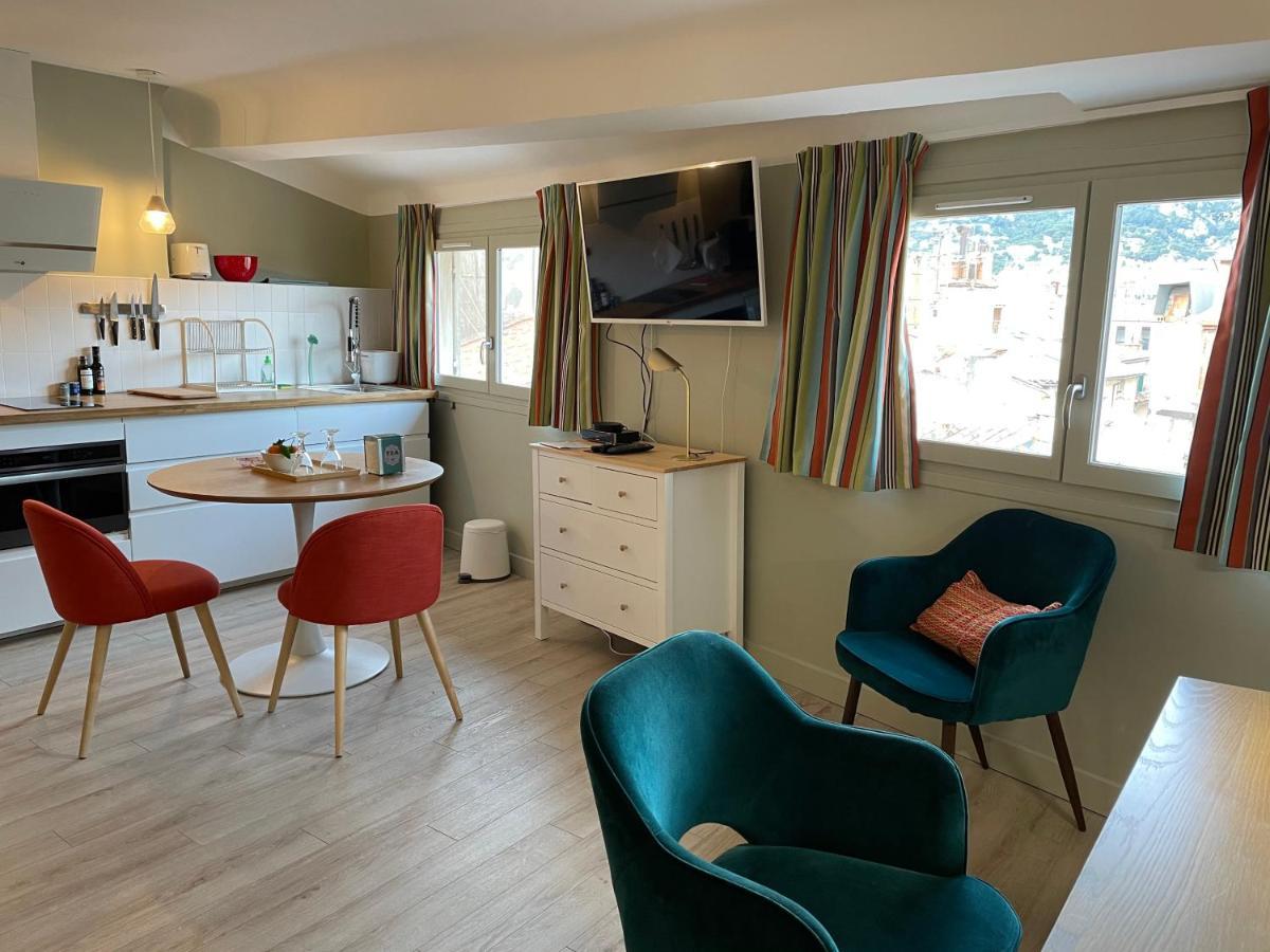 Au Coeur Du Vieux Toulon Au Calme Appartement Renove Climatise Confortable Etage Eleve Avec Ascenseur Proche Parking Et Toutes Commodites ภายนอก รูปภาพ