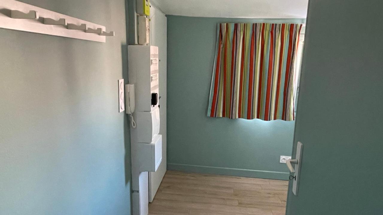 Au Coeur Du Vieux Toulon Au Calme Appartement Renove Climatise Confortable Etage Eleve Avec Ascenseur Proche Parking Et Toutes Commodites ภายนอก รูปภาพ