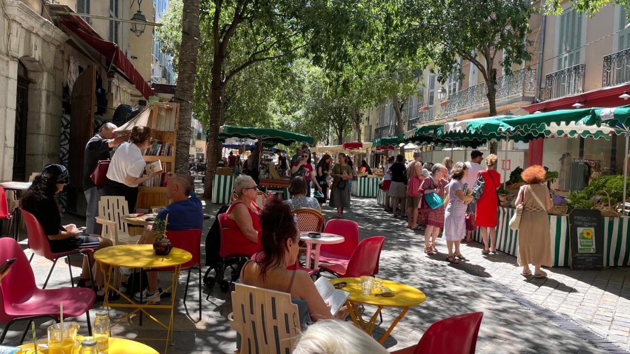 Au Coeur Du Vieux Toulon Au Calme Appartement Renove Climatise Confortable Etage Eleve Avec Ascenseur Proche Parking Et Toutes Commodites ภายนอก รูปภาพ